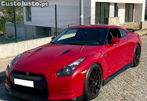 Nissan GT-R