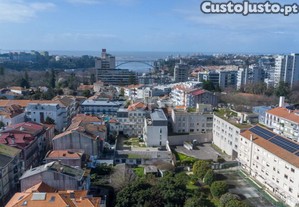 T2 Semi-Novo, Recuado Com Terraço E Lug....
