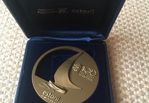 Medalha Federação Internacional de Vela 100 anos com estojo
