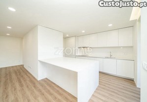Apartamento T2 Duplex Novo Com Elevador E...