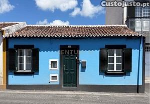 Moradia geminada T2 + T1