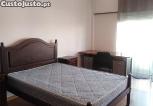 Quarto T2 Centro Leiria pessoa individual ou casal