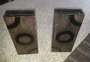 2 caixas em madeira decorativas com encaixe em ferro