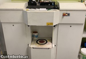 Máquina afinação tintas