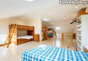 Apartamento T2 + 1 Duplex Com Varanda, Montijo