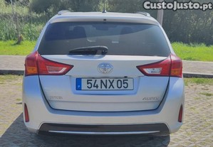 Toyota Auris SW - 13