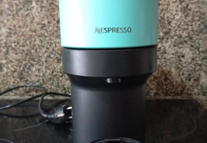Máquina Café Nespresso Vertuo