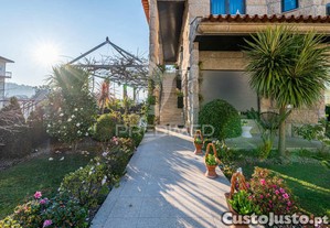 Moradia de luxo t3 com restaurante, em fafe