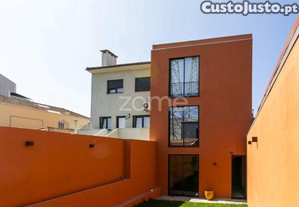 Moradia De Design Contemporâneo, Com Detalhes...