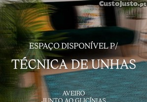 Espaço para técnica de unhas