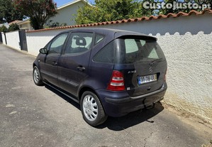 Mercedes-Benz A 140 Classic AVARIADO - 02