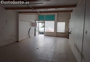 Loja | Loures