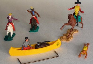 Canoa Daniel Boone da Timpo Toys e outros bonecos