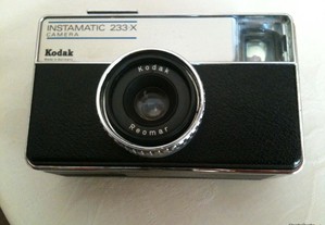 Máquina Fotográfica Kodak 233X