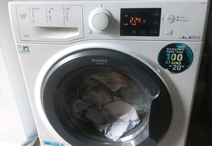 Máquina de lavar roupa Ariston 8kg classe A+++