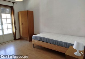 Quarto para rapariga estudante