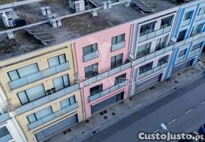 Moradia de luxo t5 com 3 suites | piscina interior aquecida | elevador | localização premium em braga
