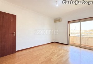 Apartamento T2 São Romão Do Coronado