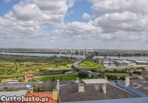 Apartamento T3 Com Vista De Rio E Luz Natural |...