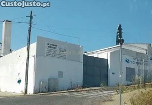 Espao Comercial em Lisboa - Amadora com 1012m e Segurana Alta