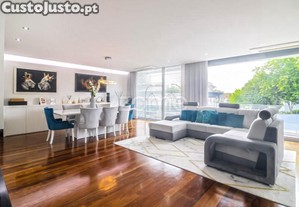 Moradia T4 Moderna Com Piscina E Jardim Em...