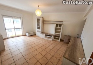 Apartamento T2 em Quelfes de 86 m²