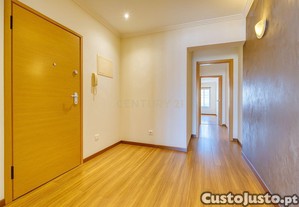 T2 com Box e Arrecadação   Ramada, Odivelas