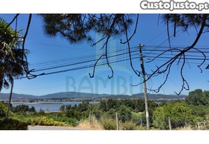 Terreno Com Vista Para O Rio Minho