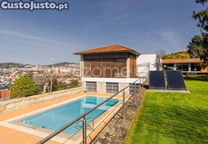 Moradia Individual T5 C/ Piscina Junto Ao Bom...