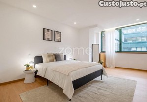 Apartamento T3 Renovado Com Duplo Lug. Garagem...