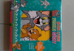 Livro / quebra-cabeça (puzzle) gigante Tom & Jerry