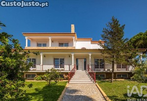 Casa tradicional T4 em Caldas da Rainha - Nossa Senhora do Pópulo, Coto e São Gregório de 484,00 m²