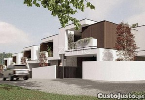 Moradia T3 Em Vale S. Martinho- Vila Nova De...