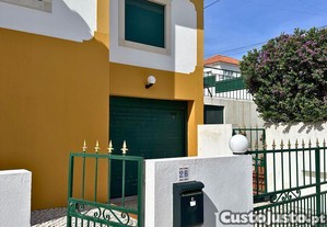 Moradia geminada T4 em Foz do Arelho de 318,4 m²