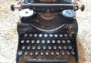 Maquina de escrever 1937 marca Olympia