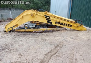 Lan�a Escavadora Komatsu PC240-6
