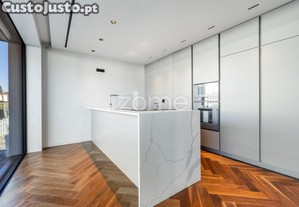 Apartamento T4 Novo No Empreendimento Icon, À...