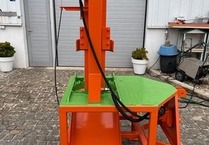 Maquina de Descascar Cortiça para Trator toda reforçada (1)