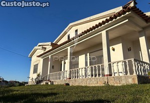 Moradia t3 com tertúlia em nabais