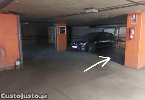 Lugar de estacionamento / parqueamento p/ automvel / carro