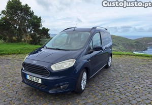 Ford Tourneo Courier - 15