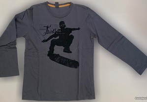 T-Shirt de Criança Unissexo, Cinza Escuro Estampada, como Nova