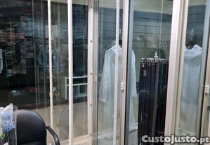 Vitrine com 6 prateleiras