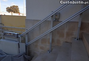 Cadeira Elevatria, nunca utilizada