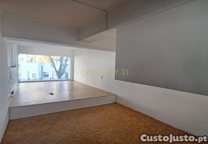 Loja localizada no centro da cidade de Viseu