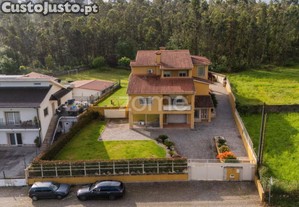 Moradia T4 Com 2.000 M2 De Terreno, Em Areias -...