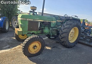 Trator John Deere 2140
