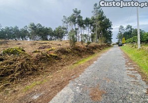 Terreno para construção em Mouçós e Lamares de 3484,00 m²