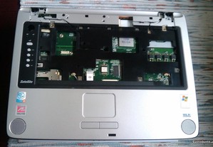Base e Moldura PC Portátil Toshiba Satellite A75