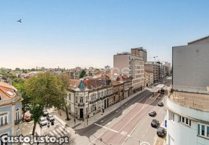 Apartamento T1+1 Em Plena Av. Boavista